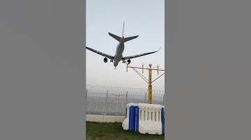 Landing Hong Kong International Airport VHHH
