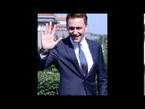 วีดีโอ: Tom Hiddleston แสดงเปลื้องผ้า