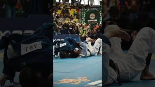 What a performance from Mayssa Bastos 👏  #IBJJFBrasileiros