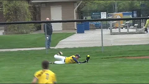 Sarah Matlock's incredible catch helps secure a Cr...