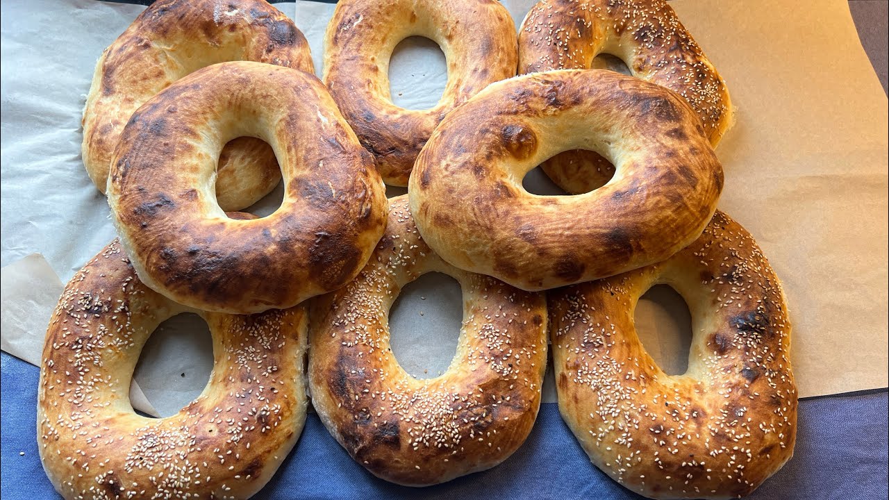 Всего 25 г дрожжей на 2 кг муки! Хлеб получился настолько вкусным, что мы не могли остановиться 😍