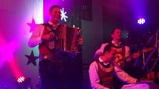 Die Jungen Zillertaler - Da Vater erzählt die alten G'schicht'n chords