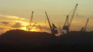 Shimonoseki Port at Dusk ("Night on the Docks" by Kevin MacLeod)
