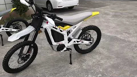 2 Wheel SS-6.0 High Speed Motorcycle 3000W Motor 72V 36Ah Battery Max Speed 85KM/H with 5A Charger