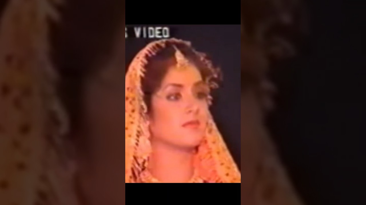 1990's Queen Divya Bharti movie scene #bollywood #hindisong #shortsviral #shortsindia #divyabharti
