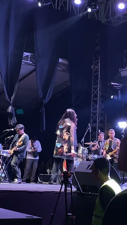 Danilla - “S E N J A” di Seberang Nusa (Live at LocalFest 30/8/24) #danilla #danillariyadi #konser