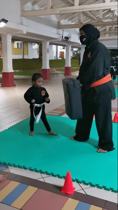Hani Nabihah silat training