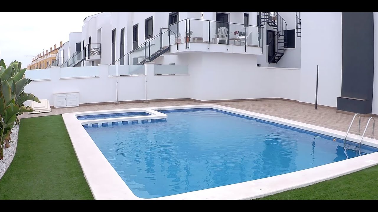 Bungalow Barato, Nuevo en primera línea de playa en una buena zona! España,Torrevieja! en 3 minutos!