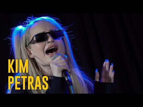 Kim Petras Performs