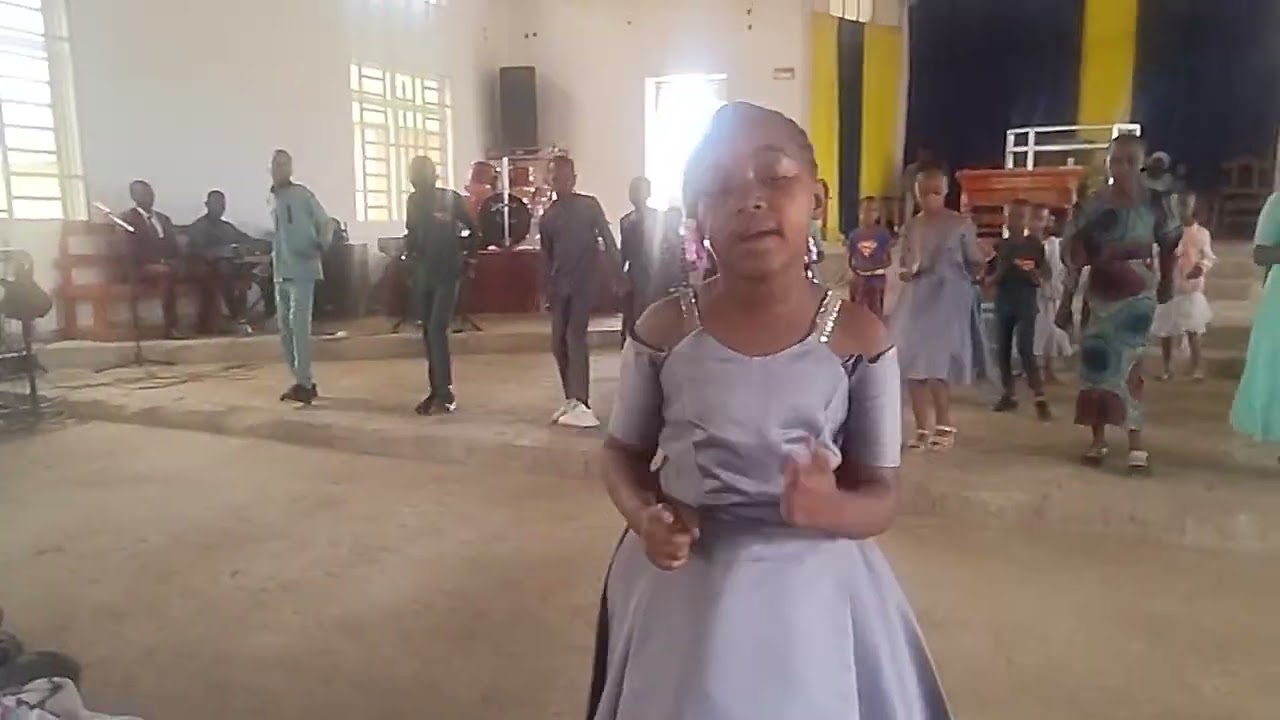 EAGT watoto waki mwimbia bwana 