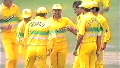 *FIRST FINAL* 1990 Australia v  Pakistan @ MCG (Benson & Hedges World Series Cup Cricket)