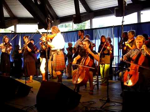 Alasdair Fraser-Massed Fiddles 2009 NH Highland Ga...