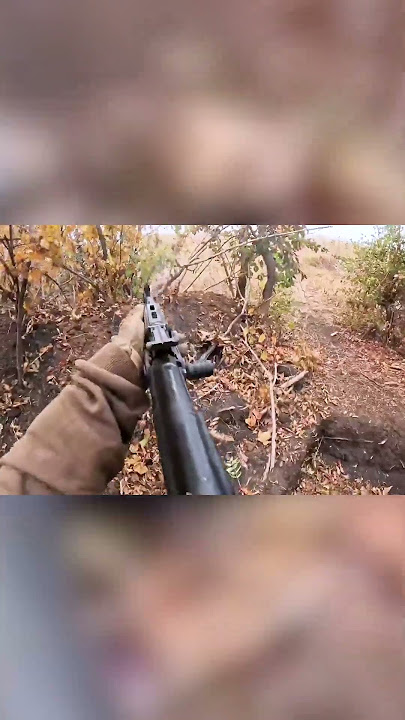 Australian volunteers fire at Russian targets during intense trench battle in Ukraine