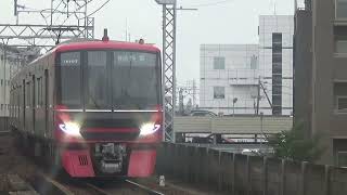 「これから増備が進むと思われる9500系,9100系」9500系9507F 名鉄津島線 津島駅 到着