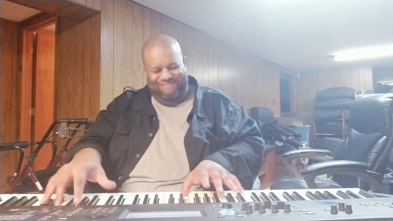 "The Potter's House" (Tramaine Hawkins) performed by Darius Witherspoon