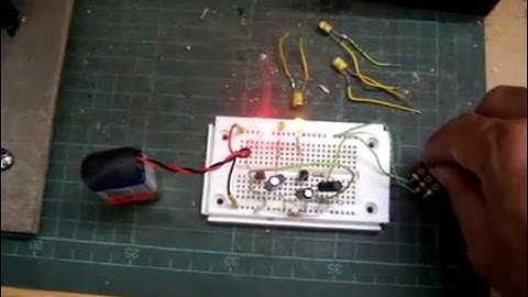 Three LED flasher by 3 transistors astable multivibrator