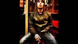 Oasis - Live Forever - Live, Leeds Festival (2000)