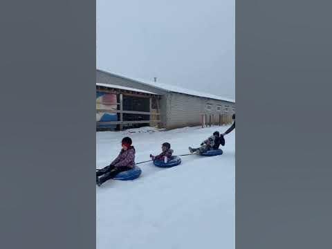 Катание на ватрушках - YouTube