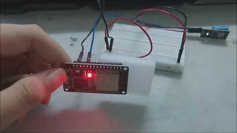 DEC50132 PW6- Simple IOT Application for monitoring sensor reading with node-red dashboard