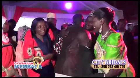 OKWANJULA N'EMBAGA - NAKIBONEKA STELLA BWEYALABISE...