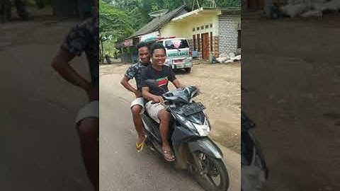 saudara kembare momon #shorts