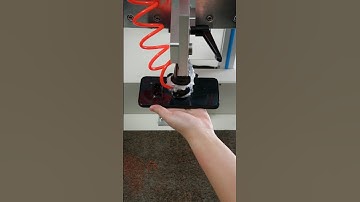 Phone (2a) drop test. 24 drop tests carried out from a height of 1.5 m, from 14 different angles.