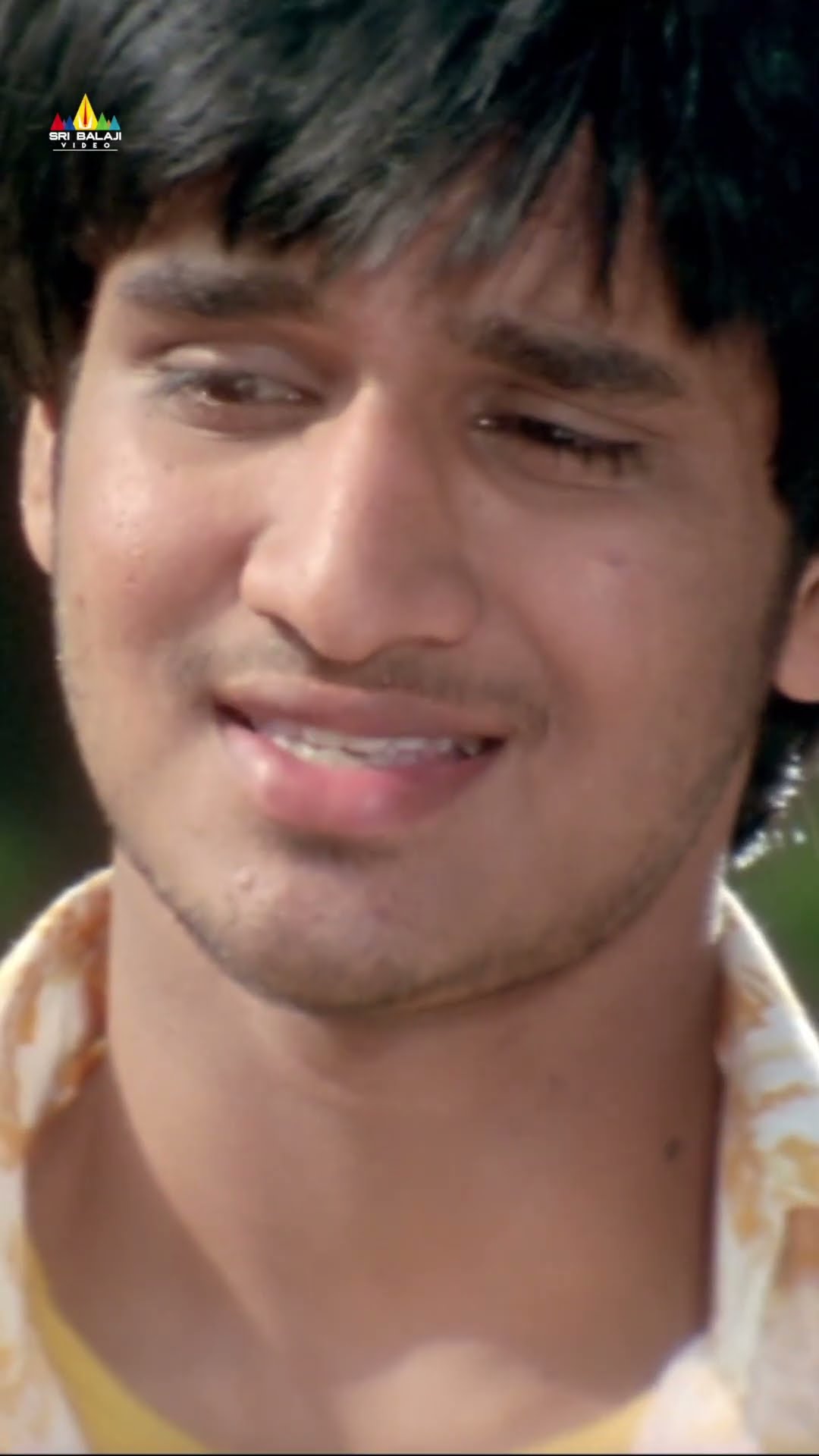Nikhil Flirting with Kamalinee Mukherjee | #HappyDays | #Shorts | #YoutubeShorts | #ComedyShorts