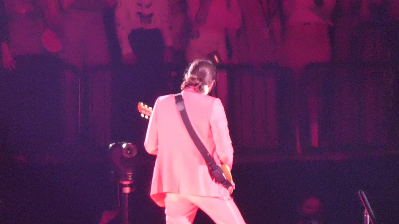 She (Mitch Rowland guitar solo) - Harry Styles, 11 September 2021