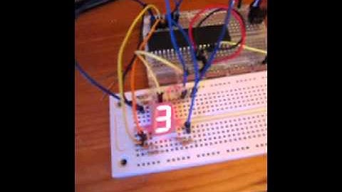 Common Anode 7 segment controlled with Pic 18F455