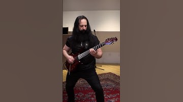 Iconic Riffs with John Petrucci on his Majesty