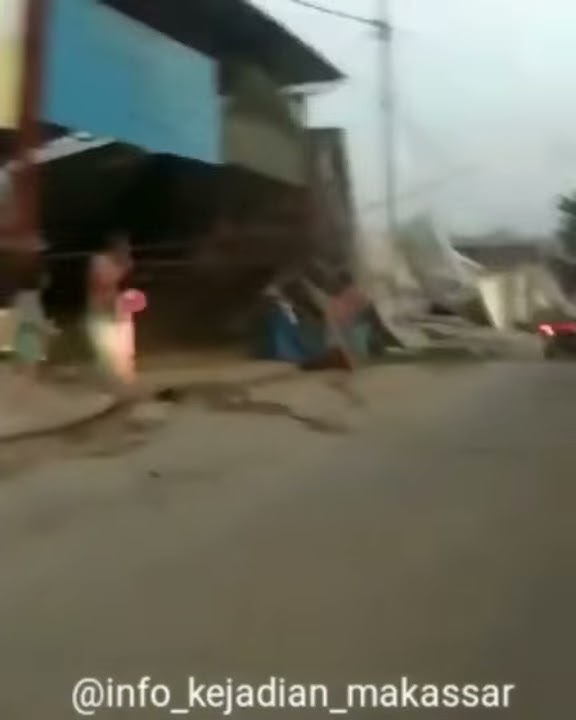 GEMPA di palu - Kalau Sudah Begini apa yg Kita Banggakan