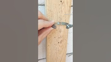 Be sure to remember this tip and trick! How to securely secure a pipe to a wooden surface #shorts