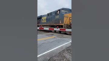 CSX 5350 ES40DC Leads CSX I104 At Sturgeon Point Road Derby/Evans NY 8/4/24