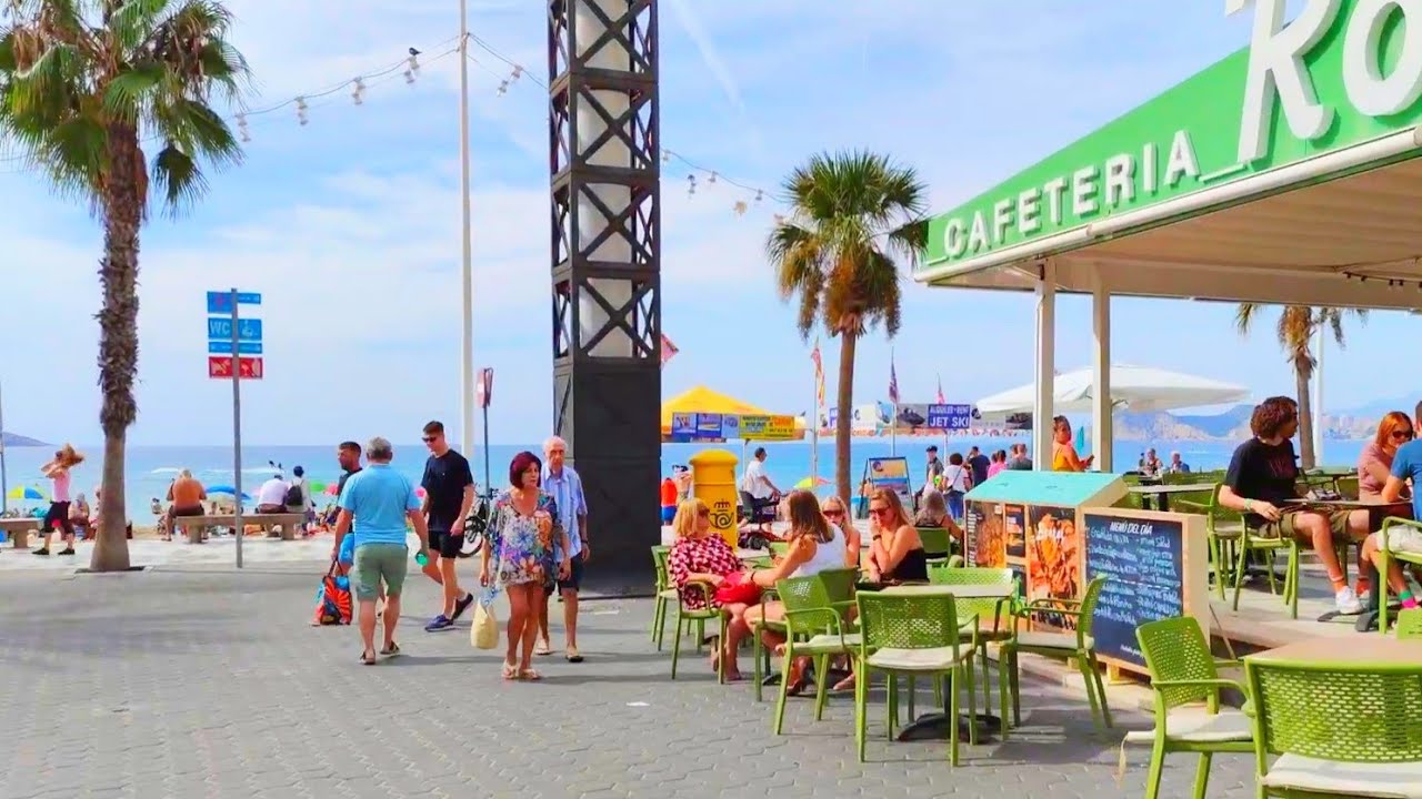 BENIDORM 🇪🇦 TRIANGLE PUB to RINCÓN LEVANTE BEACH October 2022 Costa