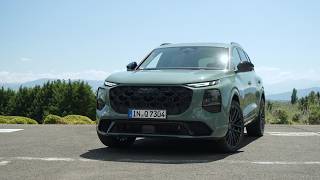 Audi Q7 SUV in Agave Green Exterior Design