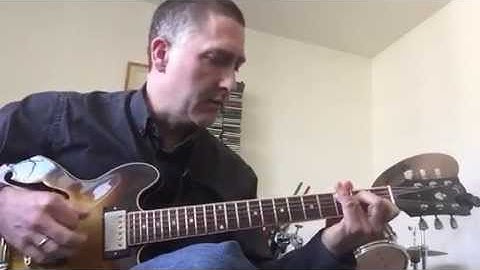 Guitar lesson: Triad Inversions part 2 (Application demo over G, D, C progression) at 11:20