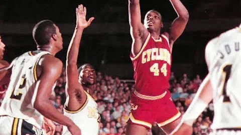 1986 Midwest Region 2nd RD 2 Michigan vs 7 Iowa State 1 of 1