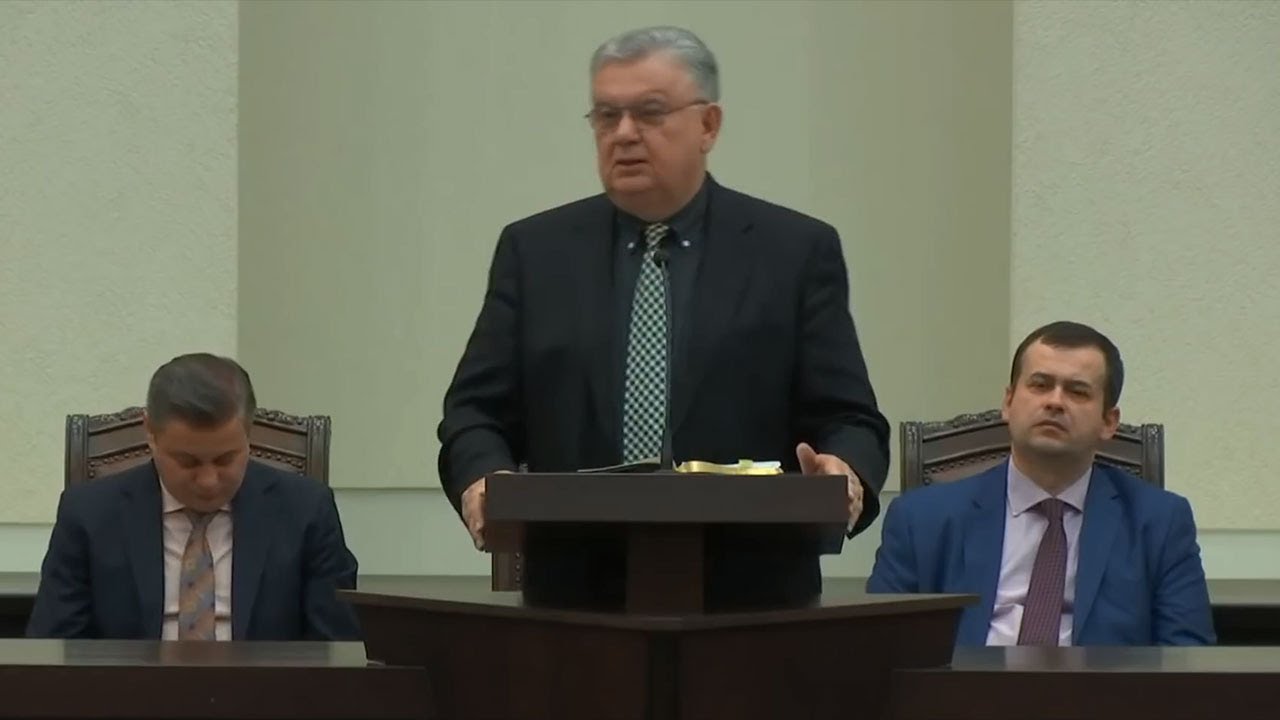 Petru Lascău - Religia care nu ține multă vreme
