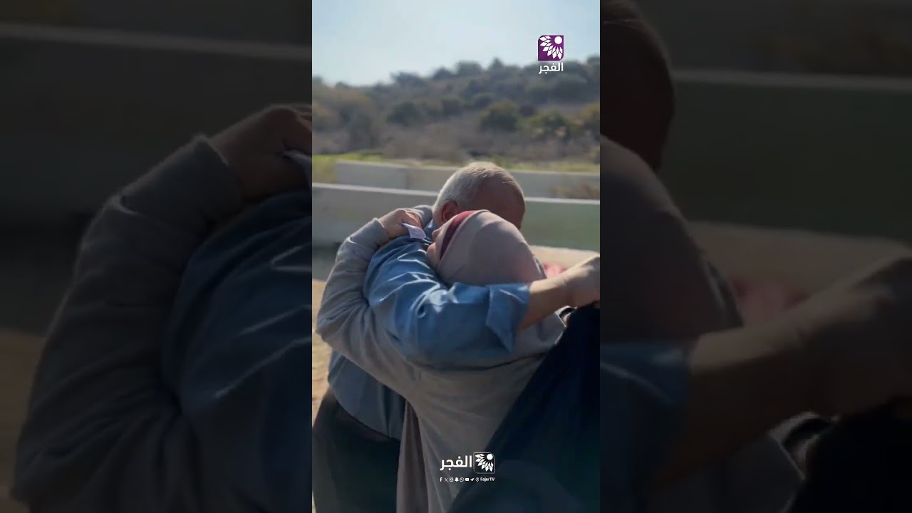 اللحظات الاولى للافراج عن الصحفية رشا حرز الله بعد اعتقال استمر لستة شهور.