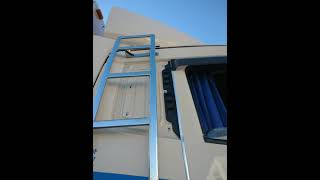 クオンベッド窓ウロコ