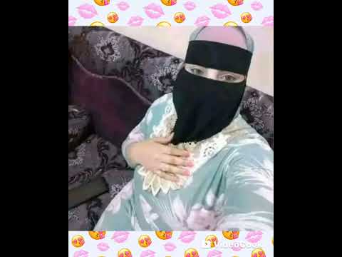 أنت أنثى الجمال ويغار منك الجمال يا من سرقت روحي مني فقط وجودك يجعل كل شيء سعيد ا