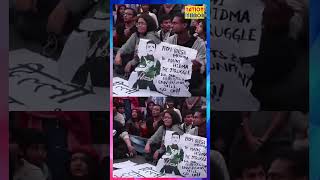 India Gate पर लहरए Naxal Commander Hidma क पसटर हडम अमर रह क नर, Police पर हमल