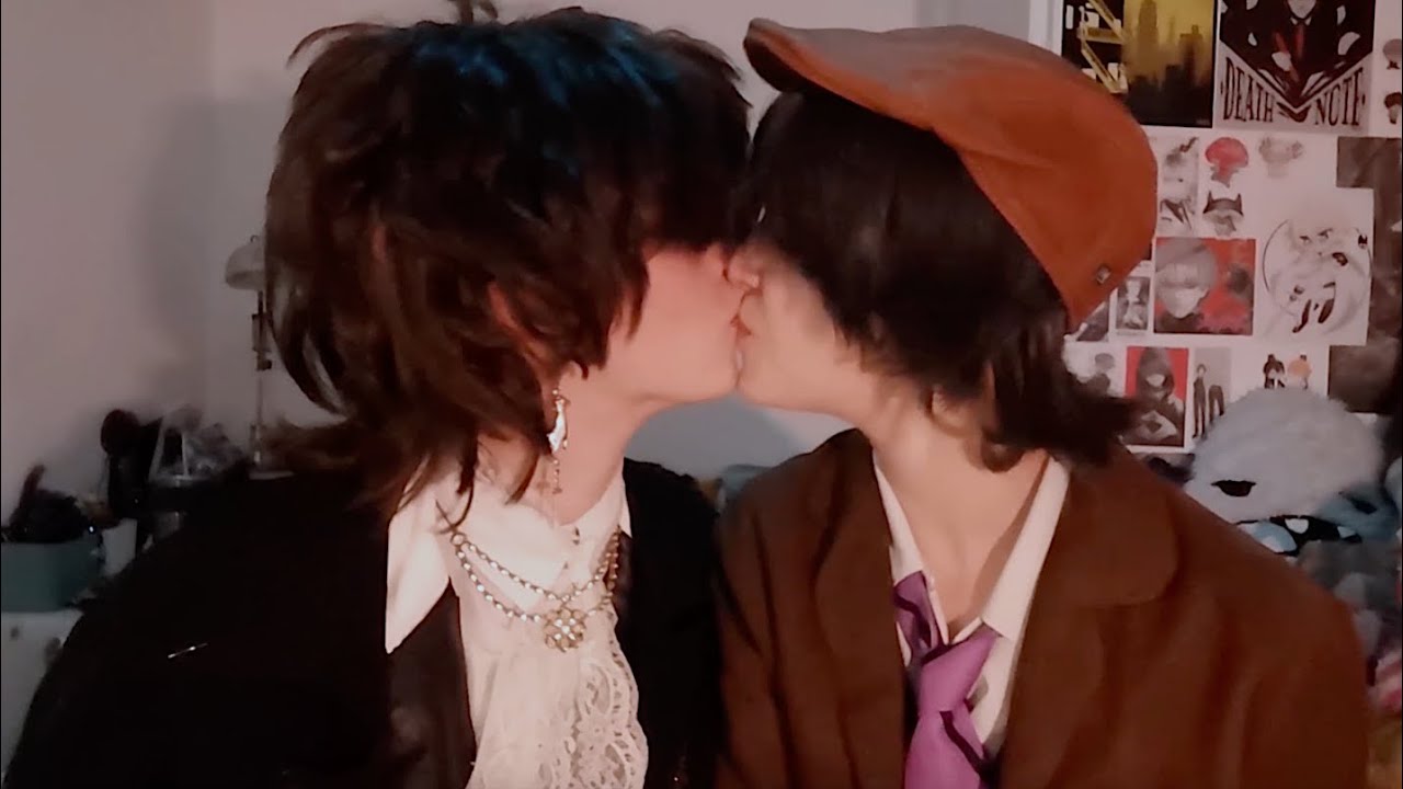 Ranpo and Poe discuss comic cons