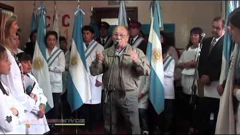 Rigoberto Cardoso en el centenario de la Escuela 8
