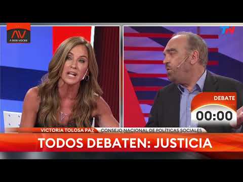 EL MACHIRULO FERNANDO IGLESIAS Y LA DESCALIFICACIÓN A VICTORIA TOLOSA PAZ POR "MUJER Y BONITA"