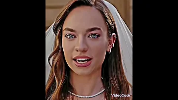 صدمتهاا فالاخيرر من يقع بنفسه لا يبكي 