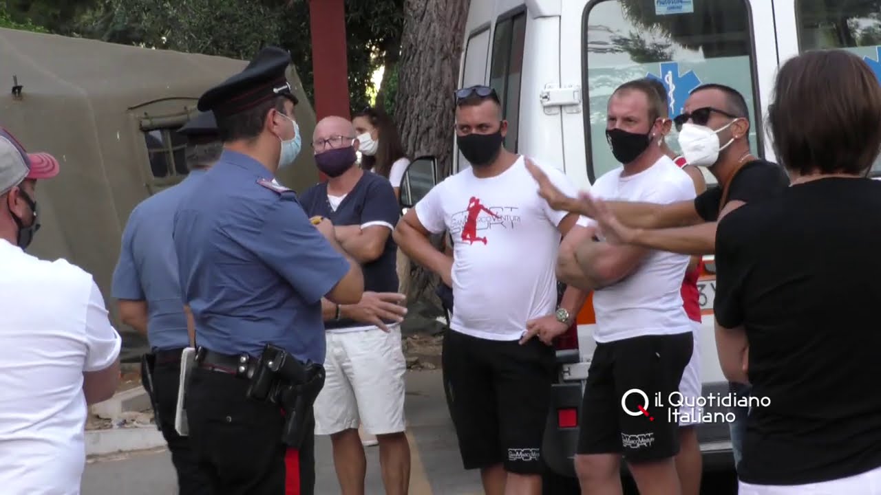 Coronavirus, assalto in ospedale per fare il tampone: Carabinieri mettono tutti in riga