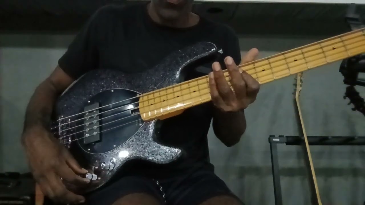 Review  Sire Z 3 (Marcus miller)