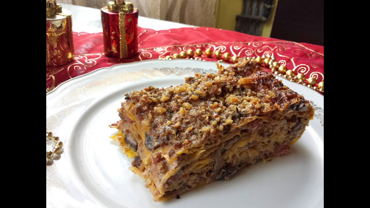 Lasagna con funghi e salsiccia - Le video ricette di Lara