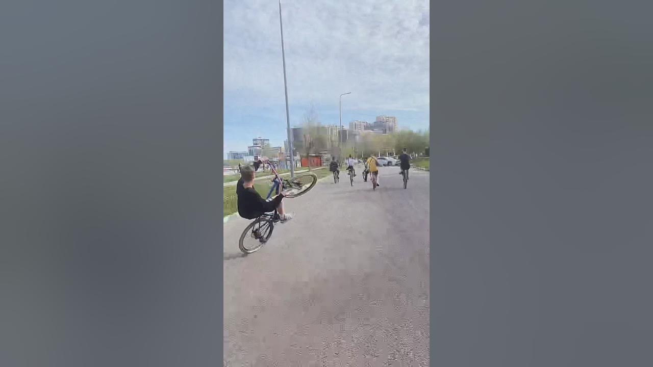 Как научиться стантить на бмх. Стантит велосипед. Как легко научится стантить на электровелосипеде. Как стантить на велосипеде. Привет велосипед.